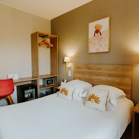 Le Petit Castel 3* أنتيب