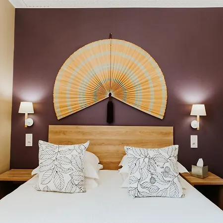 فندق Le Petit Castel