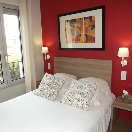 Le Petit Castel 3* Antibes