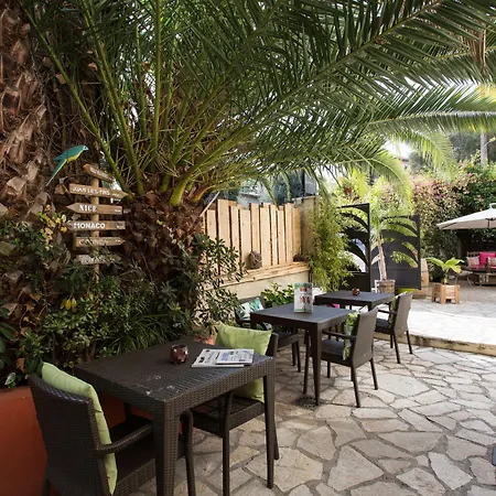 Le Petit Castel 3* Antibes