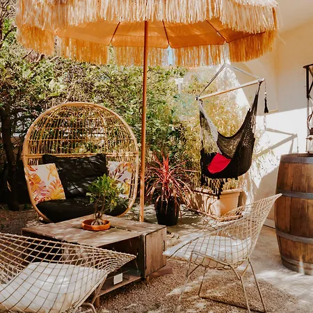 Le Petit Castel 3* أنتيب