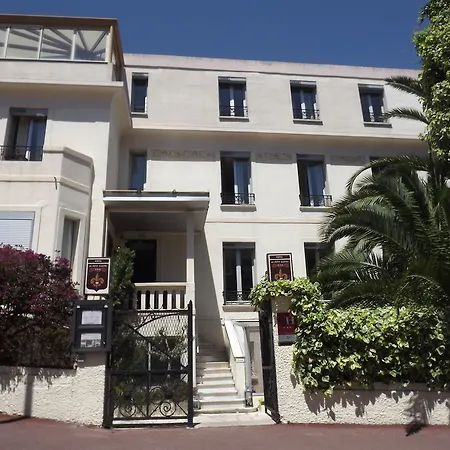 فندق Le Petit Castel أنتيب