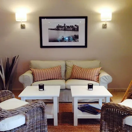 فندق Le Petit Castel