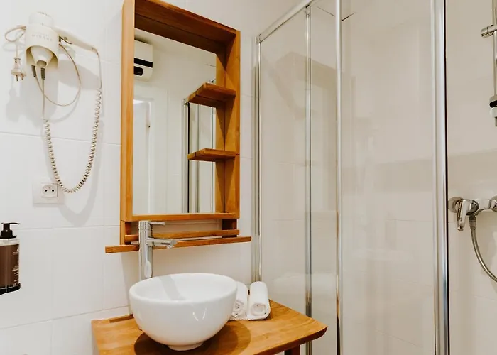 Hotel Le Petit Castel 3*