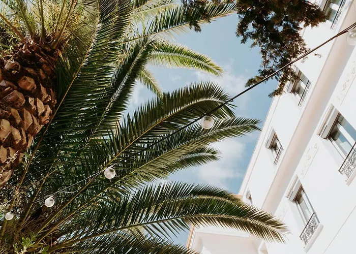 Le Petit Castel 3* Antibes