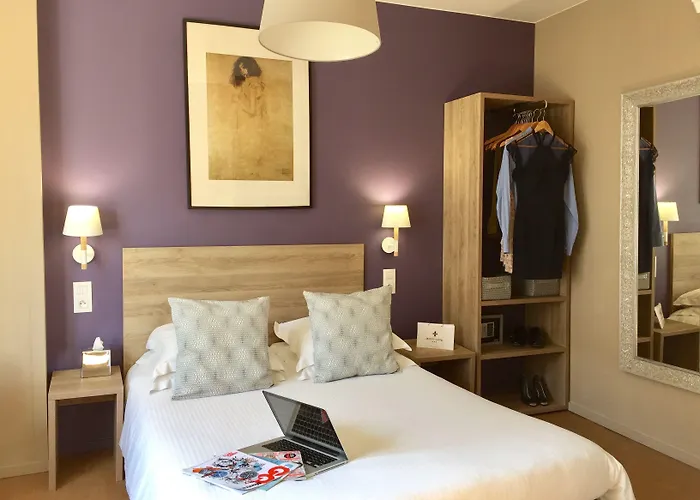 Hotel Le Petit Castel Antibes