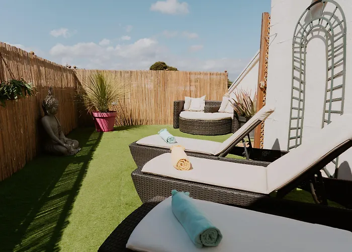 Le Petit Castel Hotel 3*