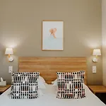 Le Petit Castel Hotel