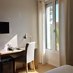 Hotel Le Petit Castel Antibes