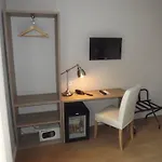 Le Petit Castel Hotel 3*