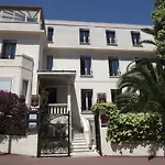 Hotel Le Petit Castel Antibes