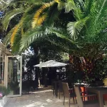小卡斯特勒酒店 酒店