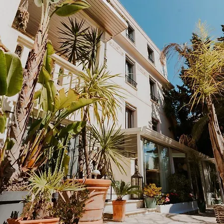 Szálloda Le Petit Castel Antibes