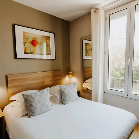 Szálloda Le Petit Castel 3*