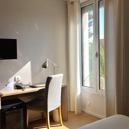 Hotel Le Petit Castel Antibes