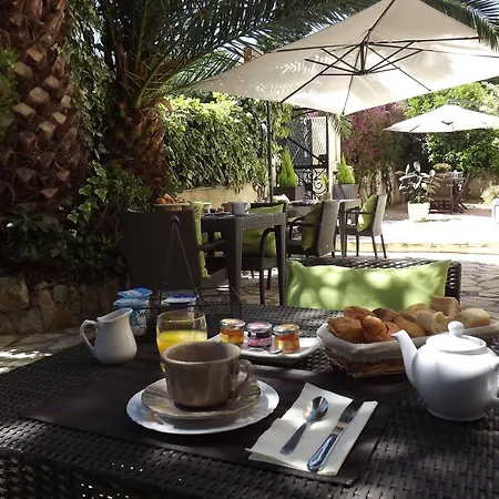 Hotel Le Petit Castel Antibes