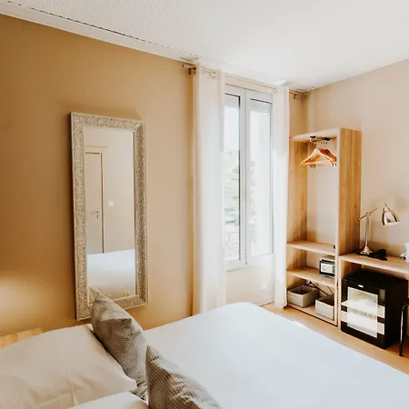 호텔 Le Petit Castel 3*