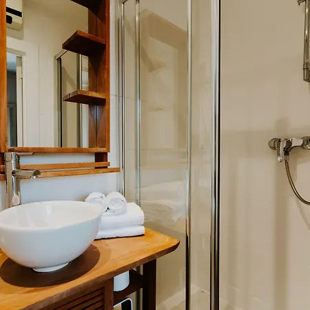 Le Petit Castel Hotel