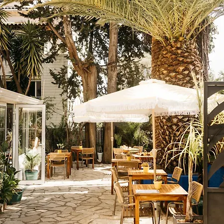 Hotel Le Petit Castel 3*