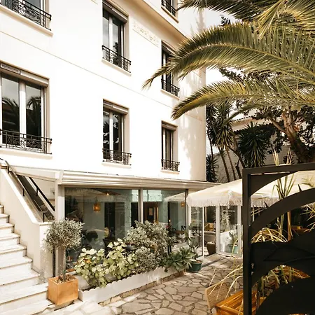 Le Petit Castel 3* Antibes