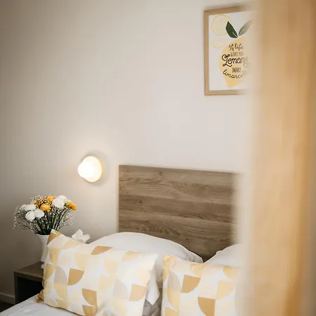 Hotel Le Petit Castel Antibes