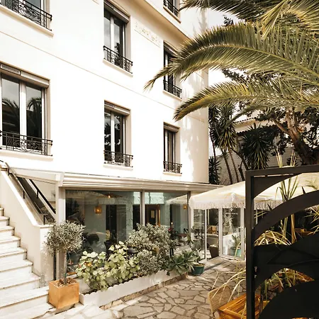 Hotel Le Petit Castel