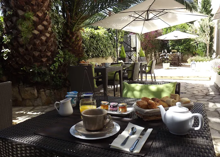 Hotel Le Petit Castel Antibes