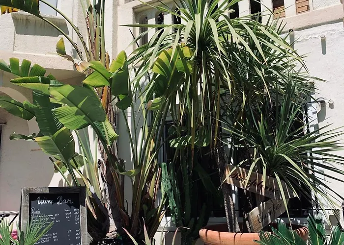 Le Petit Castel Hotel