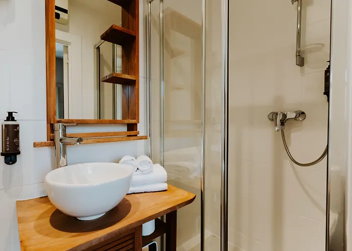 Le Petit Castel מלון